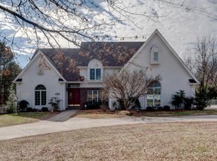 1728 E Arlington Rd, Springfield, MO 65804