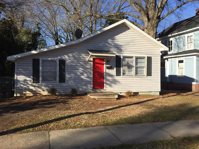 423 Ebenezer Ave — Photo 1