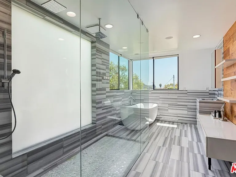 3256 Cabrillo Blvd — Photo 14