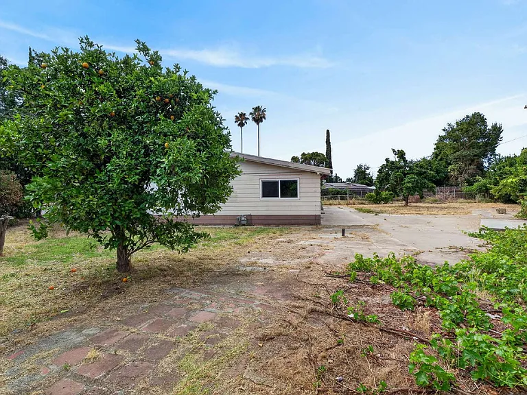 6428 Tapo Ct — Photo 29