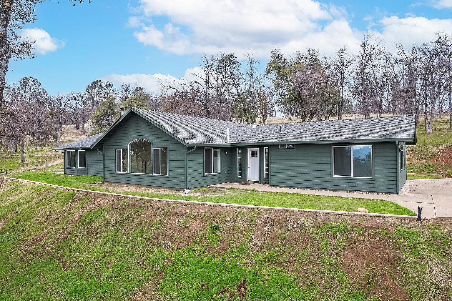5221 Allred Rd — Photo 1