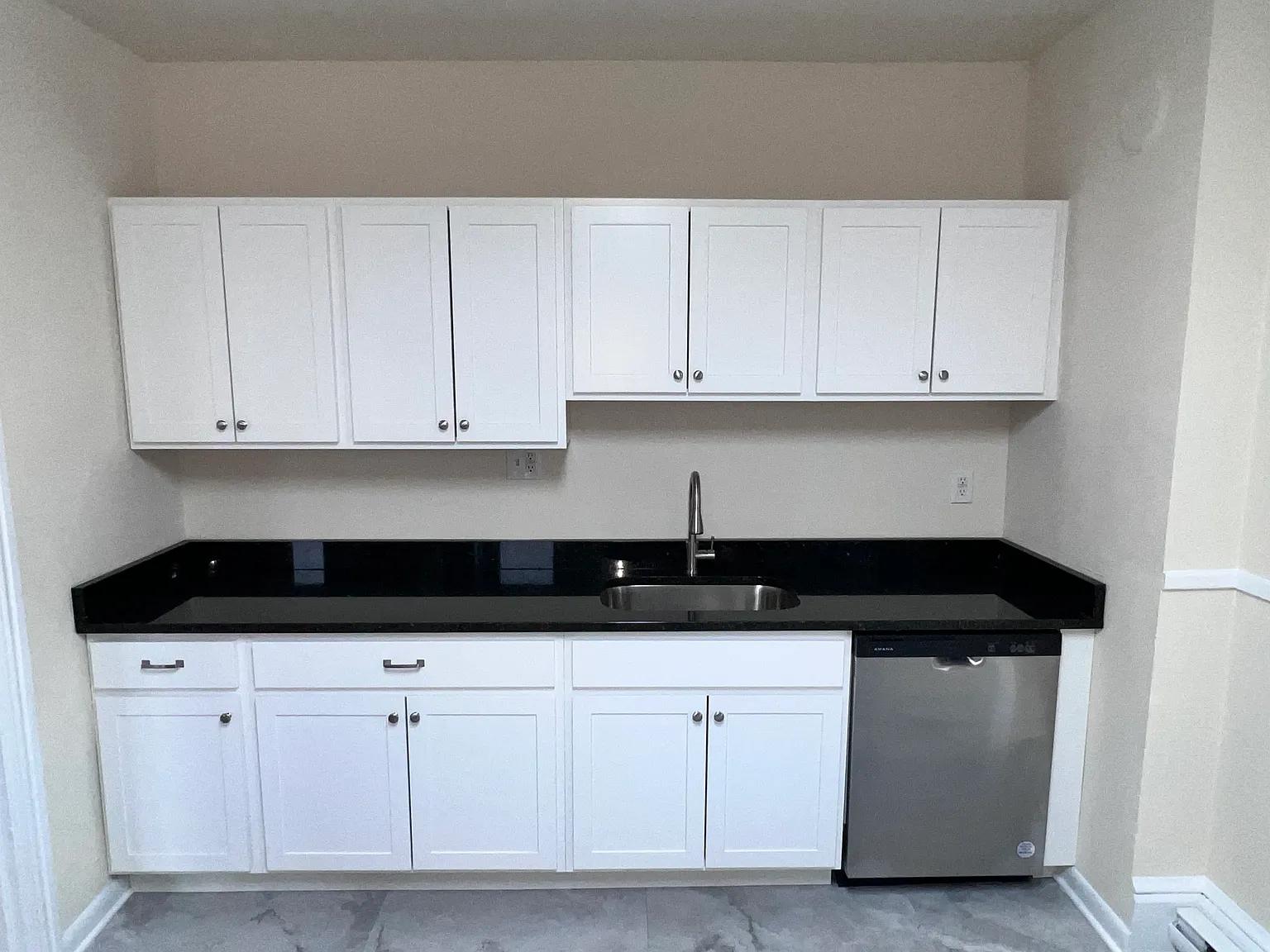 3 bed, 1600 sqft, $1,295 — Photo 2