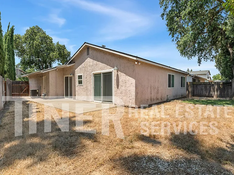9586 Meadowgreen Cir — Photo 20