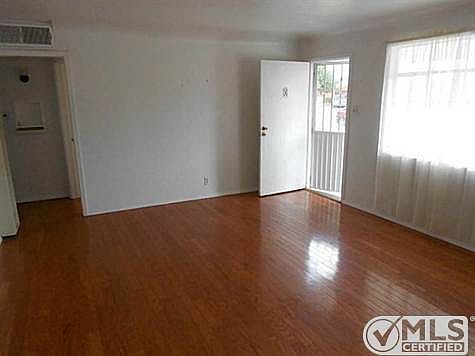 5th image of 5021 Bragg Ave