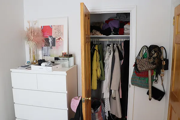 Rented by DGW N Y Realty Group LLC | media 24