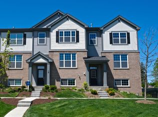 10 E Heritage Ct BLDG 1, Arlington Heights, IL 60004