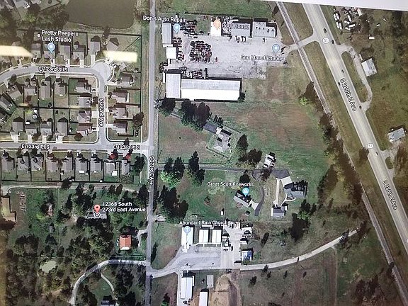 3rd image of 12368 S 273 East Ave