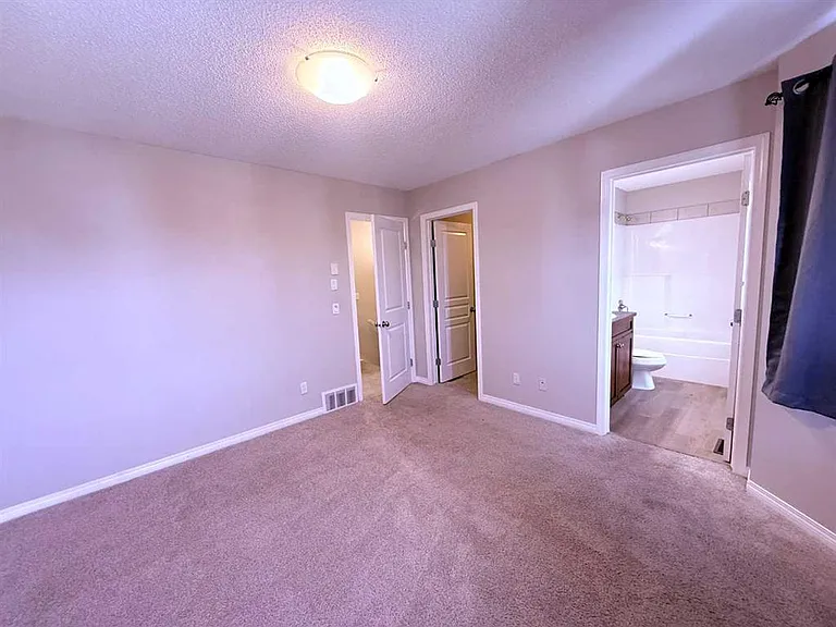 952 Taradale Dr NE — Photo 26