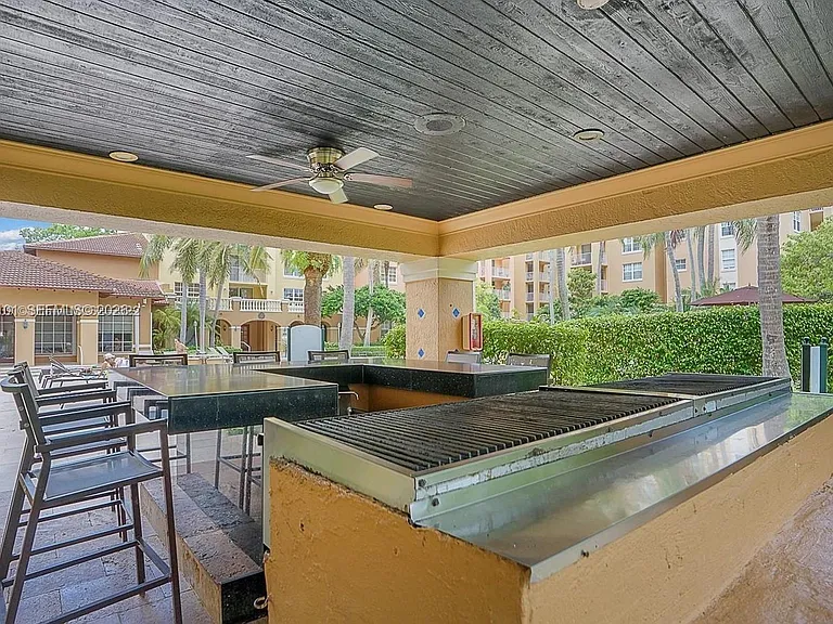 19901 E Country Club Dr #2401 — Photo 36