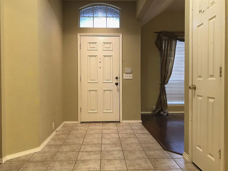 4712 Bull Run Dr — Photo 2