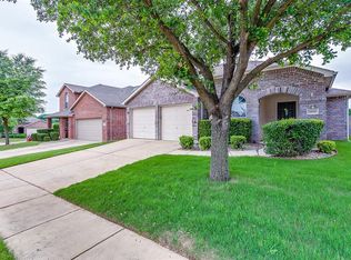 3609 Black Ranch Ct, Roanoke, TX 76262