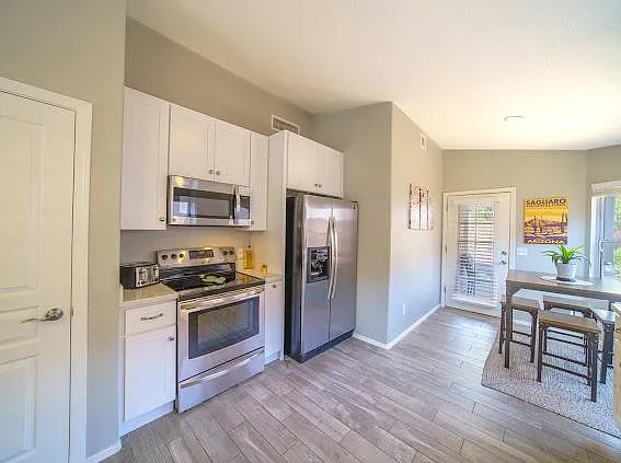 5560 W Dove Of Peace Dr — Photo 7