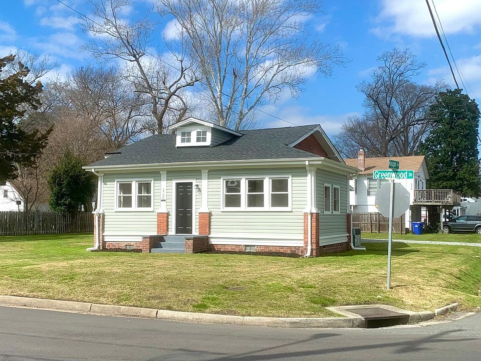 1st image of 2700 Greenwood Dr