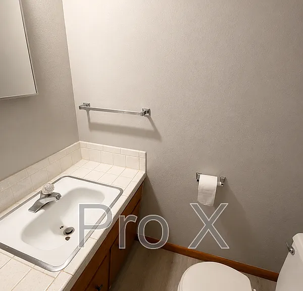 1011 S Jefferson St #2 — Photo 5