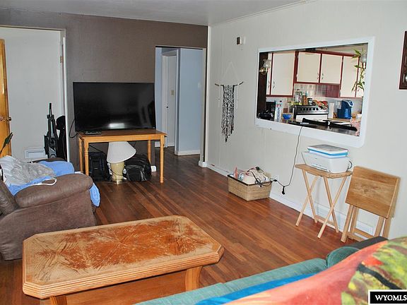 3rd image of 410 North Ln