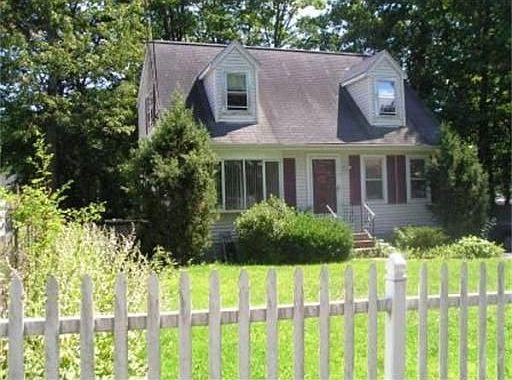 2nd image of 7 Whitman St