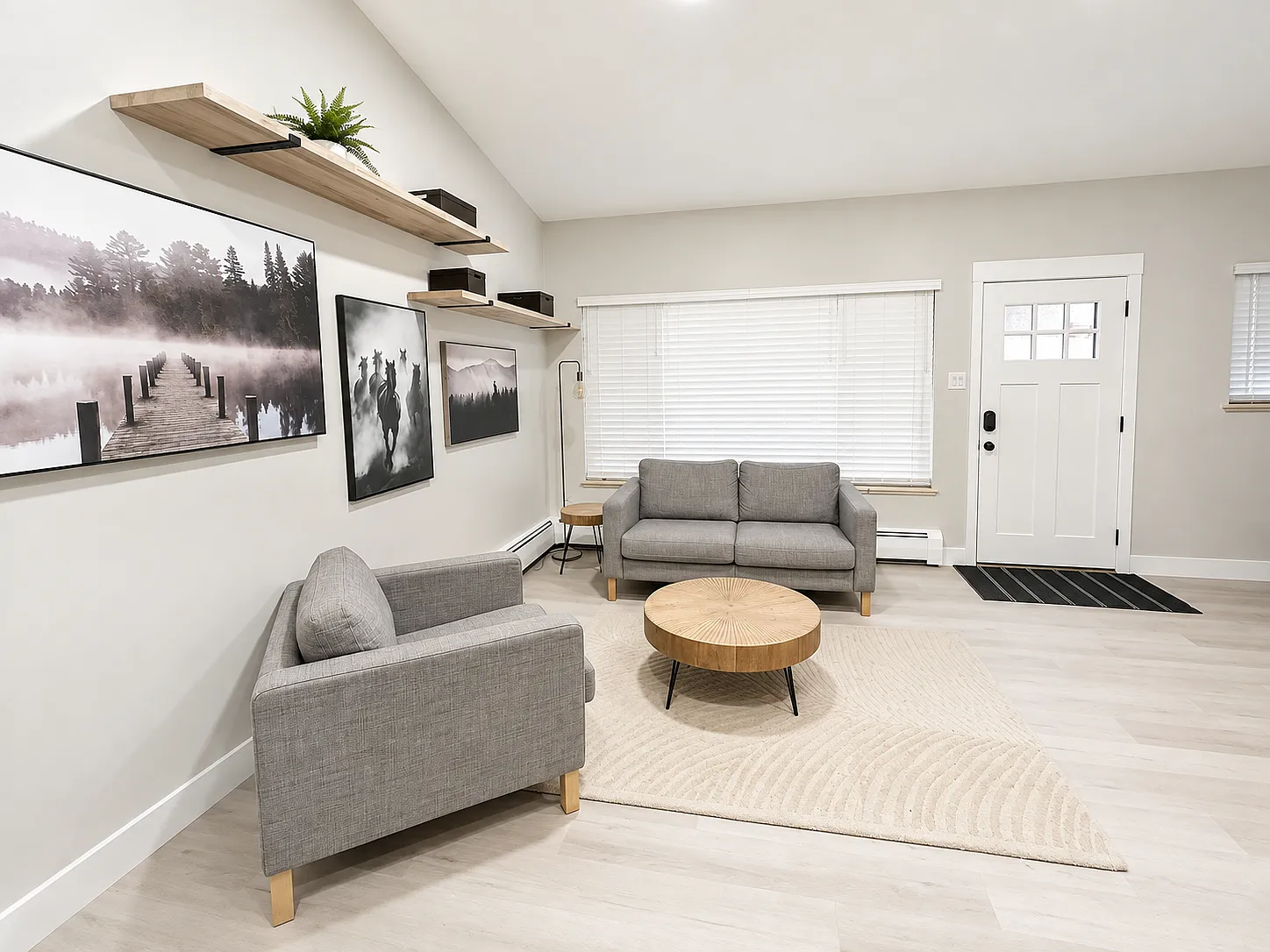 4 bed, 2000 sqft, $3,595 — Photo 3