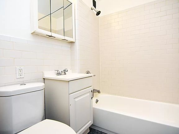 5th image of 247 W 113th St #1A