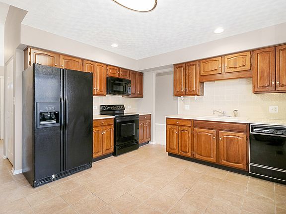 4th image of 619 Cherrywood Dr