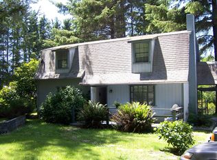 13130 Ocean View Dr, Smith River, CA 95567