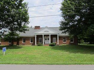 599 Point Dr, Petersburg, WV 26847
