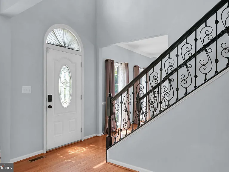 2548 Port Potomac Ave — Photo 3
