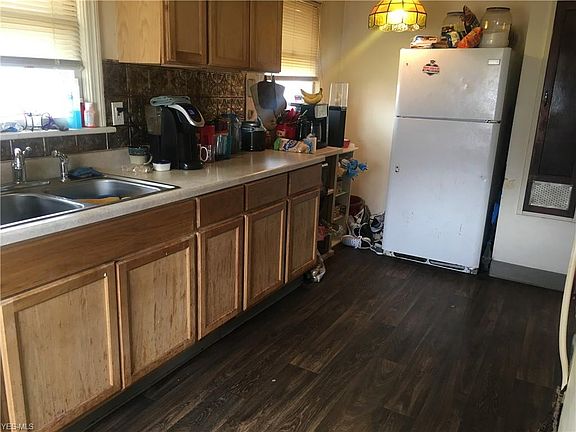 4th image of 1802 Nichols St
