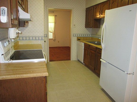 5th image of 112 Larkspur Dr