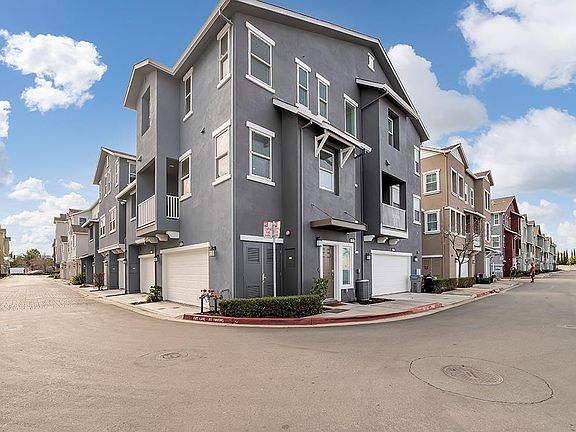 2nd image of 1271 De Altura Cmn