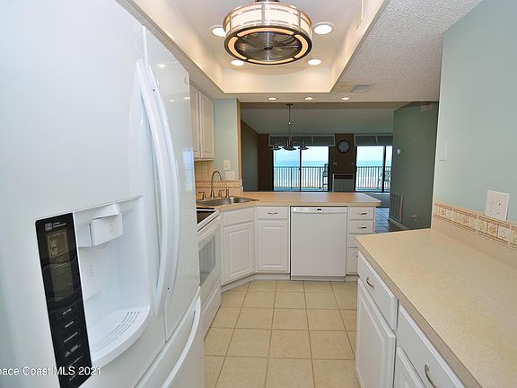 5th image of 4570 Ocean Beach Blvd #122