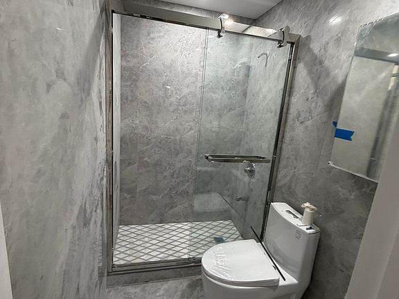 4th image of 5814 183rd St #1