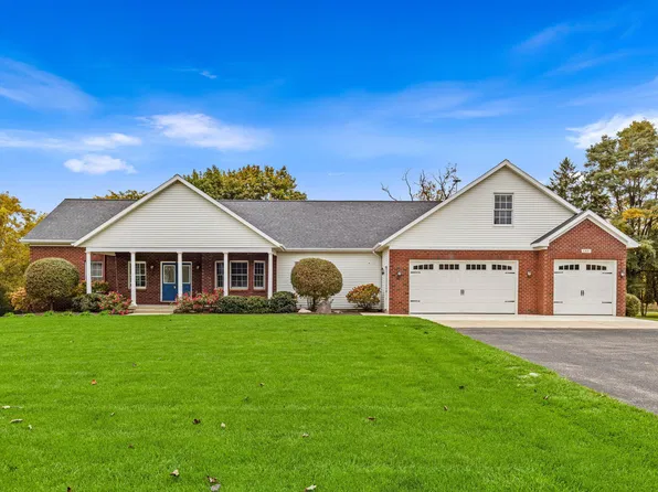 2901 Hoogewind Dr NW, Grand Rapids, MI 49544