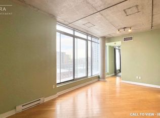 383 Cumberland St #804, Ottawa, ON K1N1J7