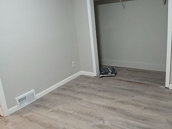 2nd image of 32 Prospect St #2