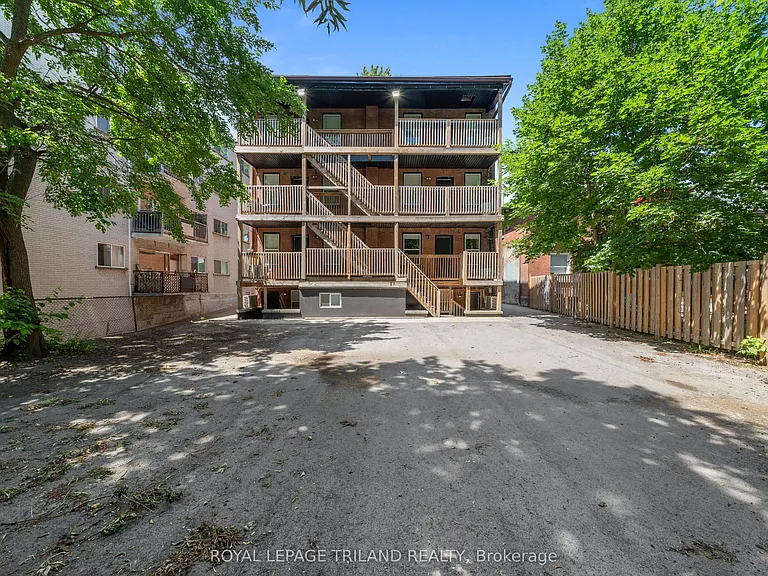 15 Balmoral Ave S #4 — Photo 28