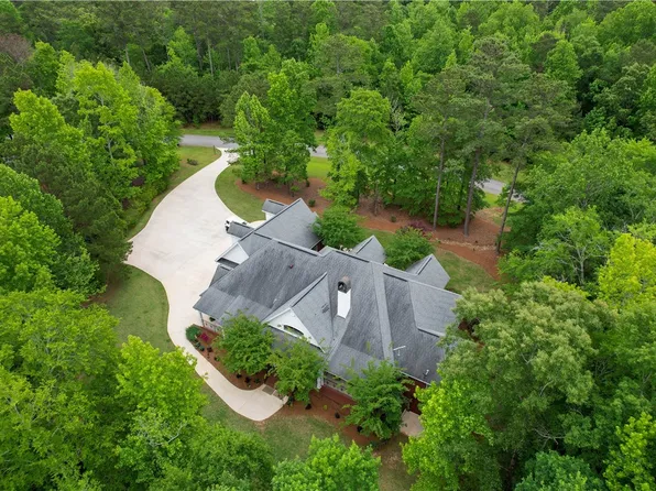 2100 Evans Dr, Opelika, AL 36801