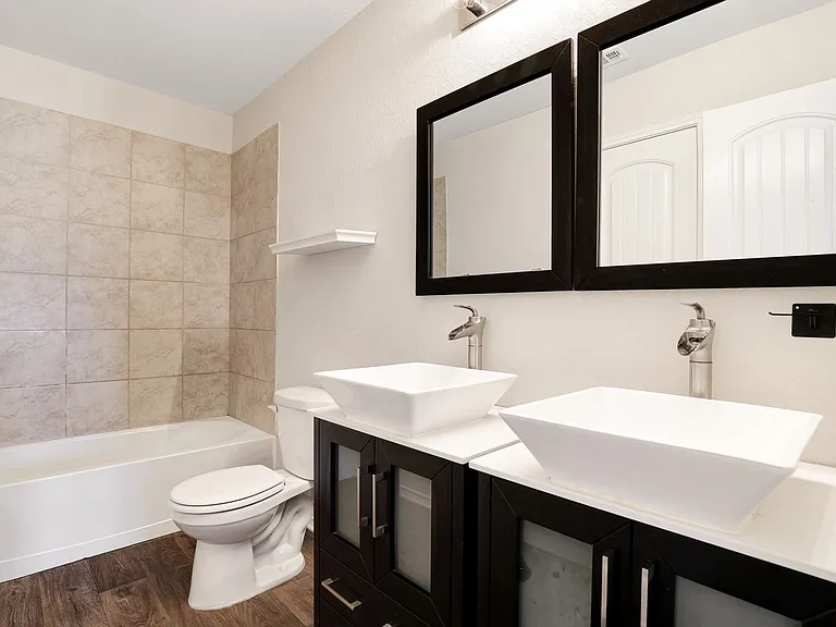 2850 Lindenwood Run — Photo 21