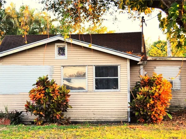 353 State St, North Fort Myers, FL 33903