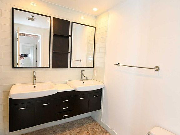 4th image of 726 Market St Unit 403