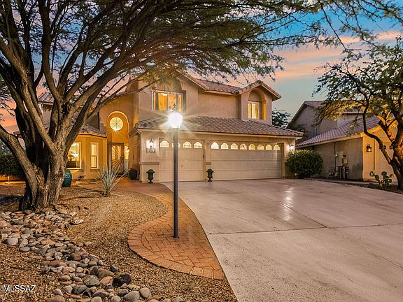 3rd image of 10978 N Black Canyon Ct