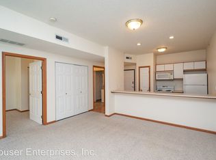 420 5th St APT 11, Coralville, IA 52241