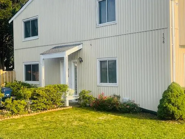 158 N Cottage Rd, Sterling, VA 20164