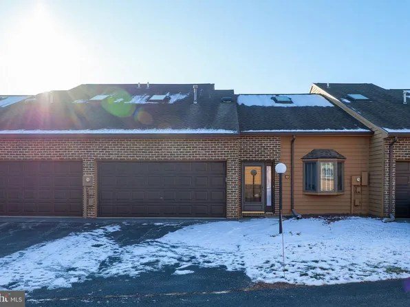 55 Westview Mnr, York, PA 17408