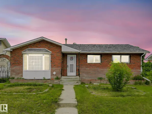 9528 151st Ave NW, Edmonton, AB T5E 2R3