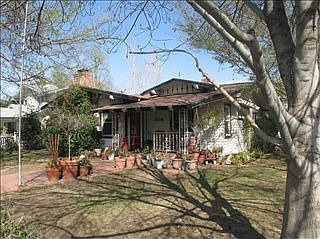 2nd image of 200 Oleander Ave