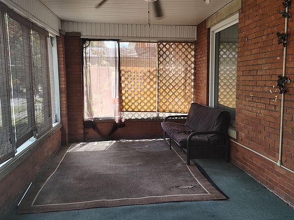 screened in front porch