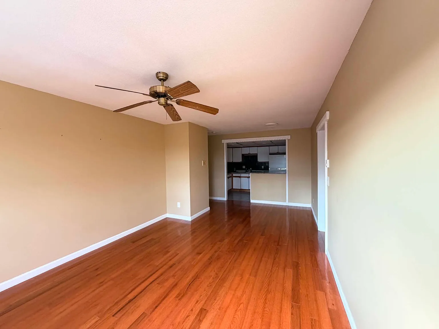 2 bed, 899 sqft, $1,500 — Photo 4