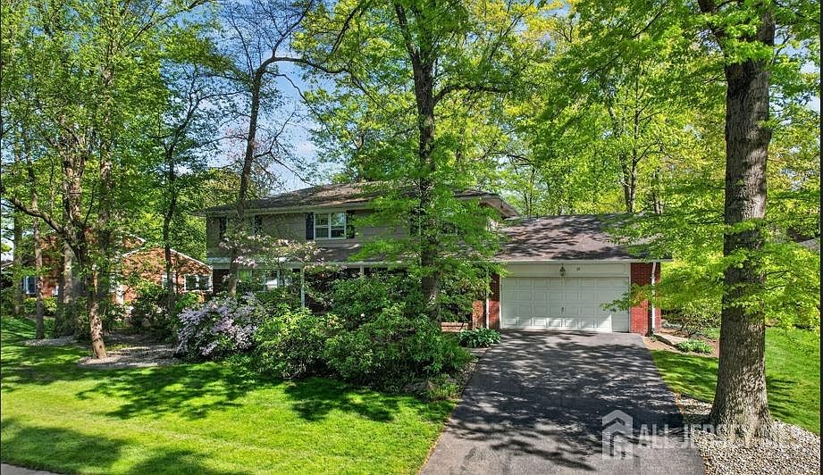 1st image of 39 Independence Dr