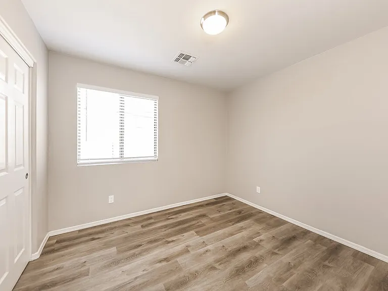 12557 W Mandalay Ln — Photo 12