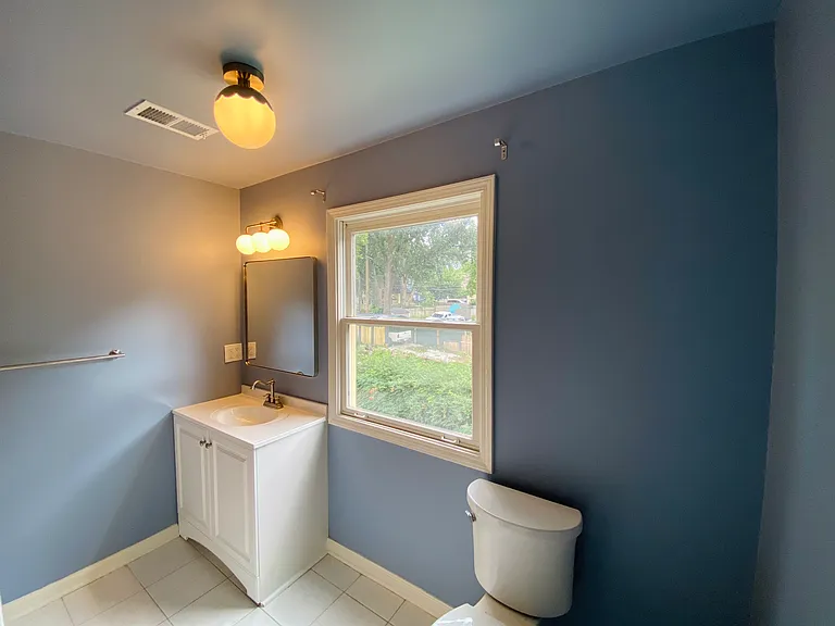 3909 Bell St #2 — Photo 9